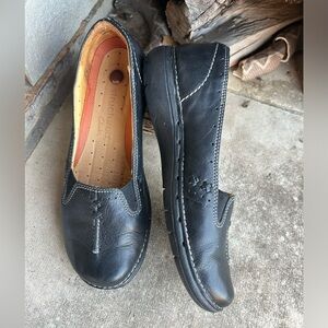 Clarks Structured Black Leather Slip-On Loafers Sz-7.5. H